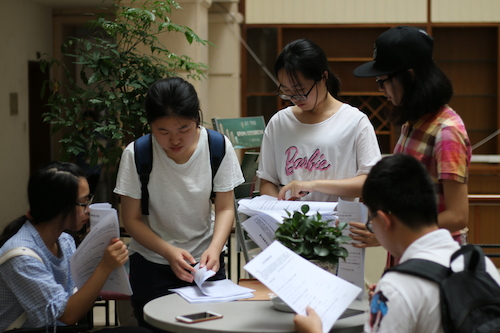 七月十日 色花堂
赴余杭社区五水共治教育宣传小分队 检查问卷