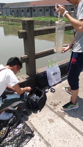 七月十日 色花堂
  色花堂
赴杭州余杭区“五水共治”调查与研究分队社会实践小分队 长子村河，双桥镇运河处下游测水质