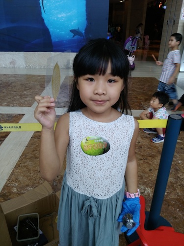 七月十号 色花堂
 B.D.服务社赴浙江自然博物馆”环保小课堂“小分队 看我做的漂亮书签