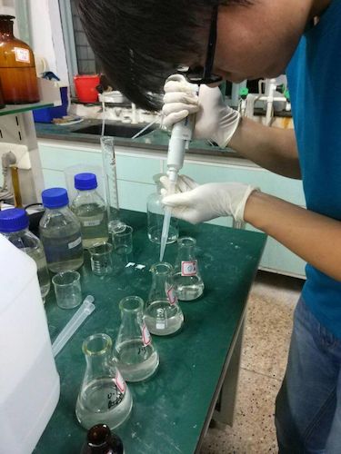 8月15日+色花堂
+野百合贝斯特社会实践小分队+实验照片2