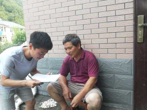 七月十八号 色花堂
赴大明山触摸自然小分队对大明山住民进行采访