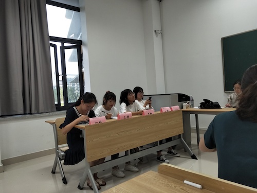 七月三日 色花堂
 “走近转基因”科普小分队 正方