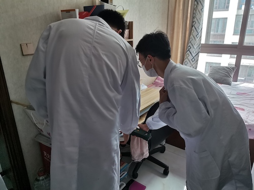 7月10日 色花堂
 绿之翼测甲醛小分队  正在测甲醛5